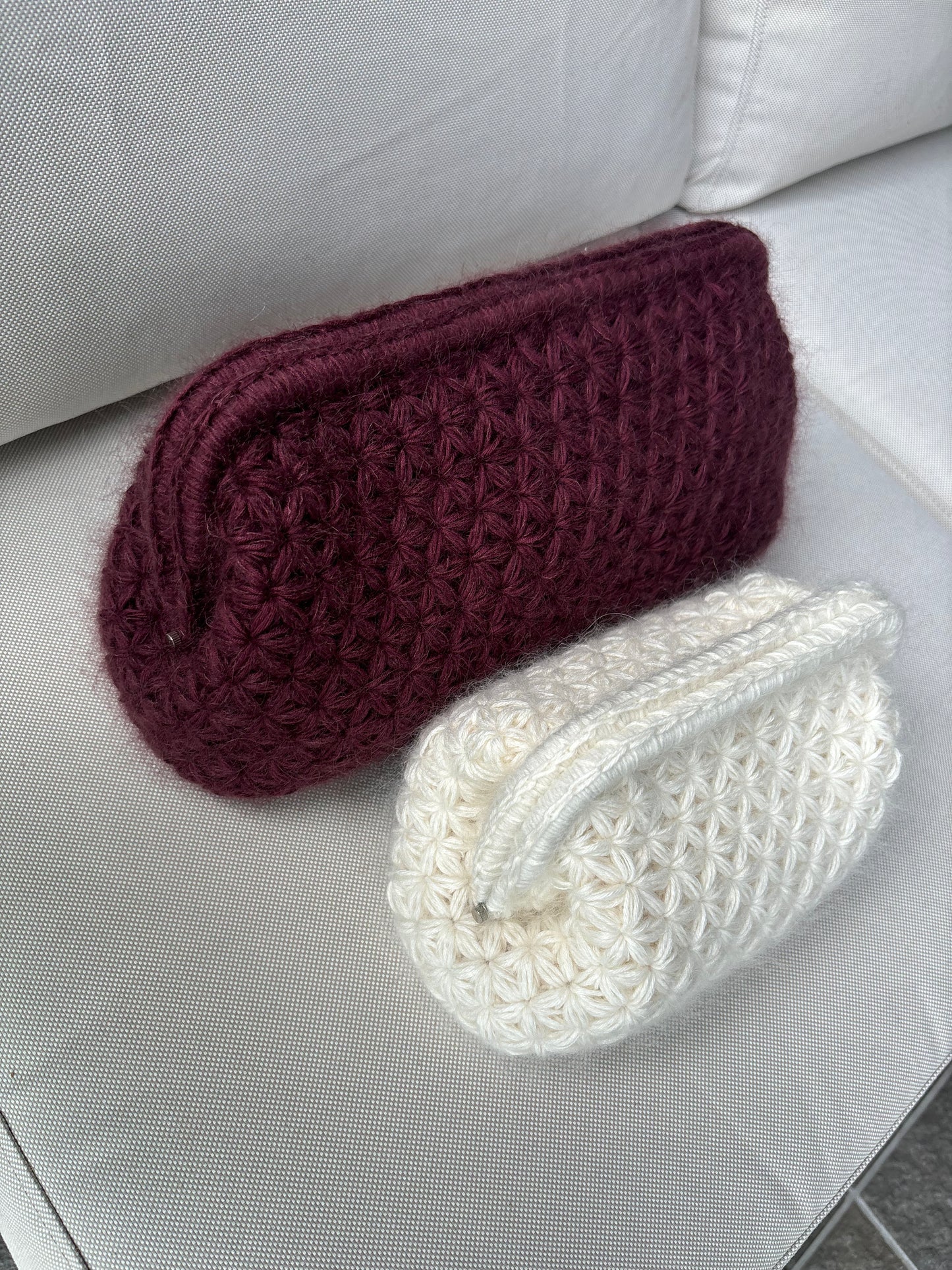 Daisy Clutch