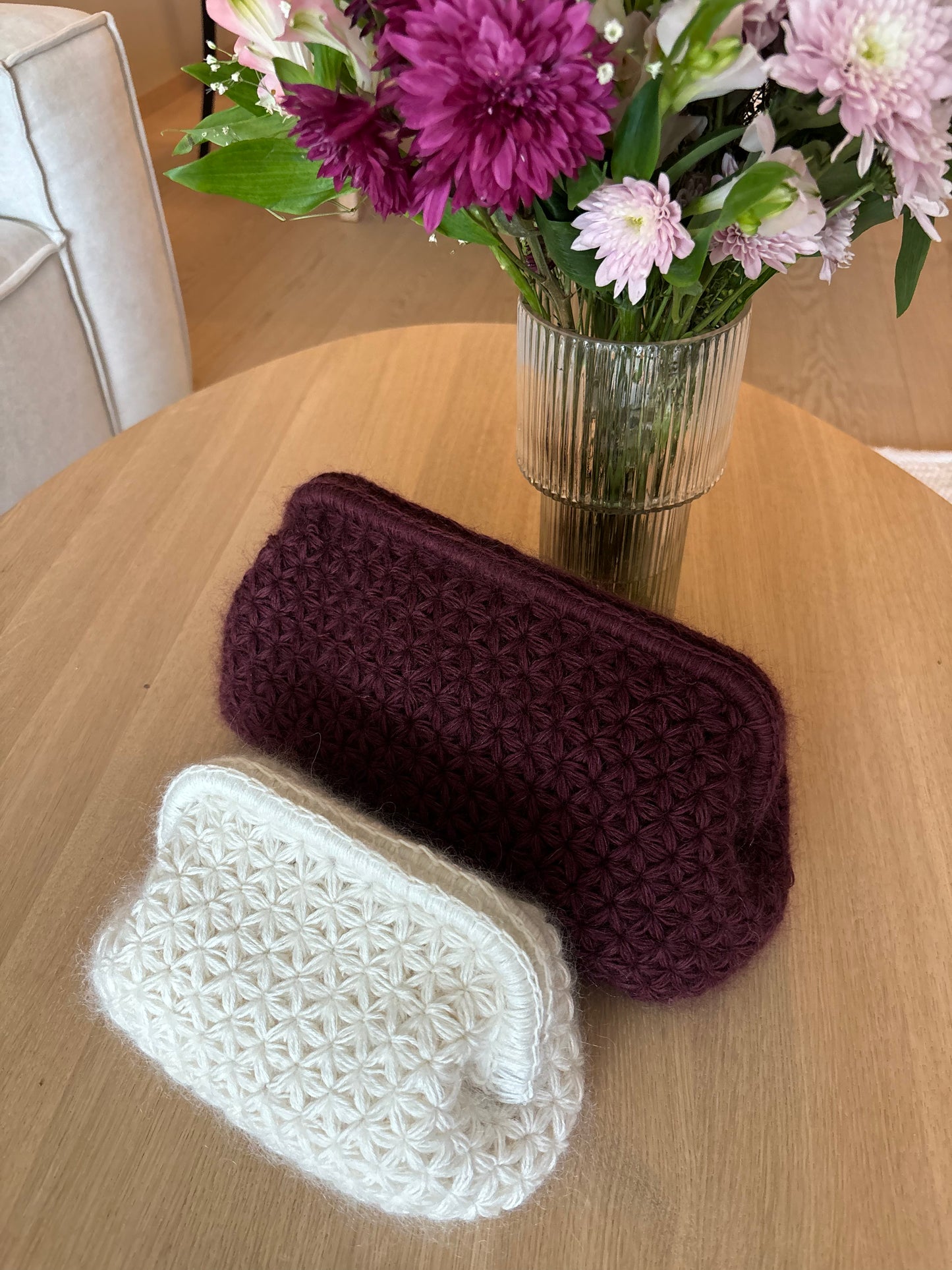 Daisy Clutch